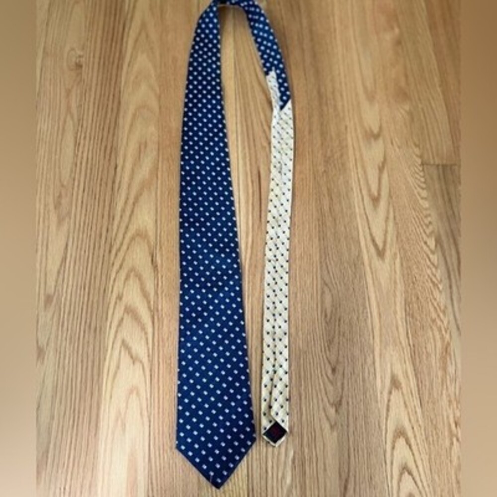 Tommy Hilfiger 100% silk tie